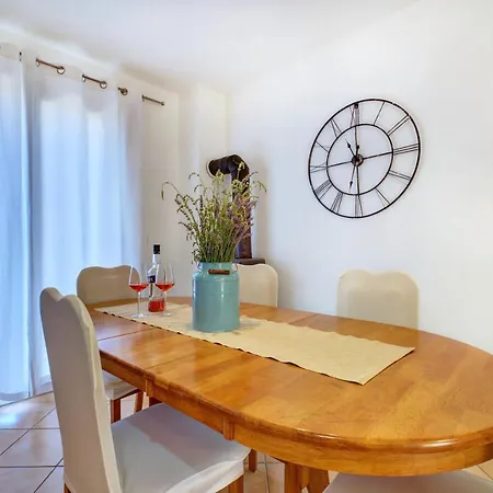 Sven Apartment *